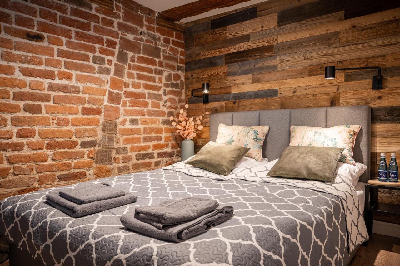Apartamenty Stare Cegly Thorn Exterior foto