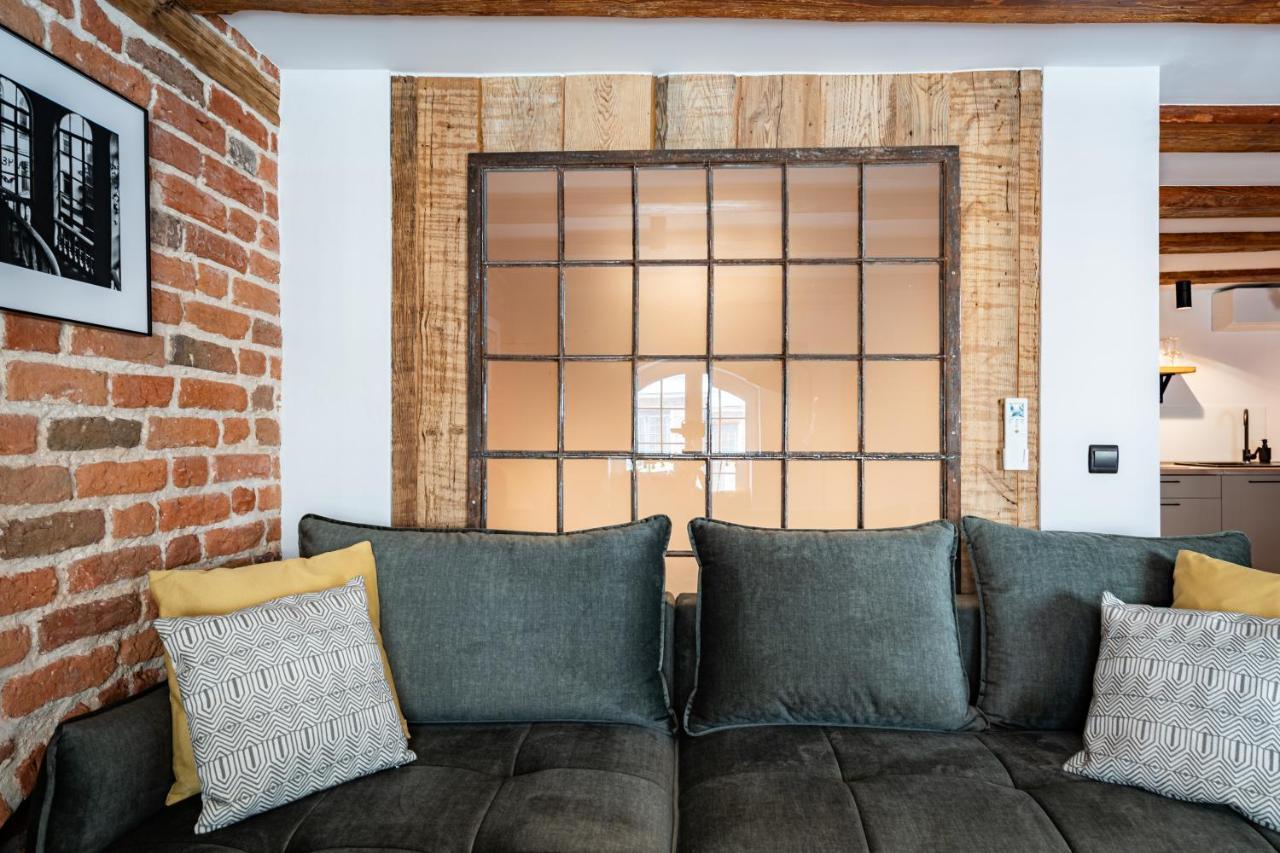 Apartamenty Stare Cegly Thorn Exterior foto